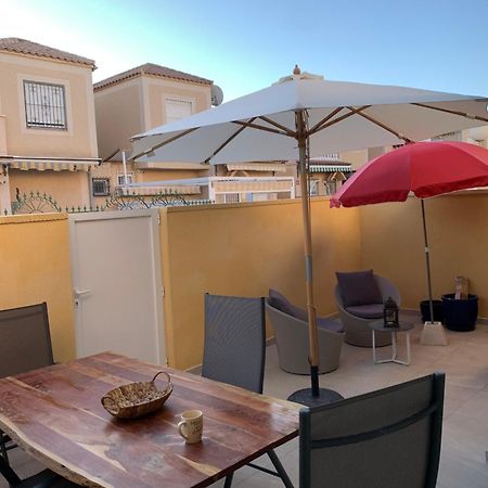 Holiday House Torrevieja Bagian luar foto